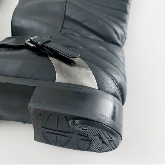 Stuart Weitzman Pointed Toe Flat Boots - Raceway Quilt Back - Picture 6 of 13